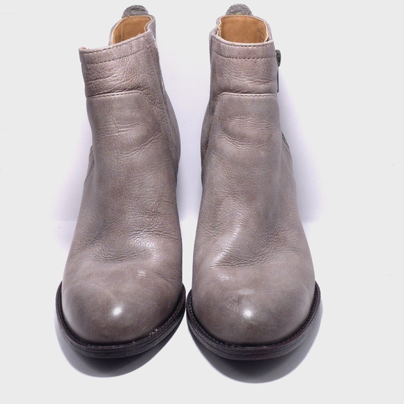Sofft Womens Sz 6.5 West Leather Short Ankle Boots Taupe Zip Heel Comfort EUC - Picture 3 of 8